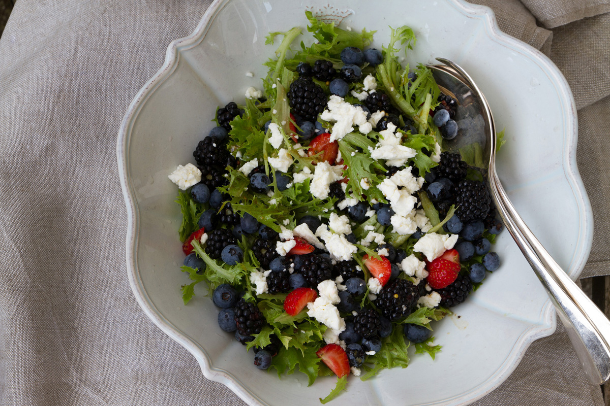 Salad with berries