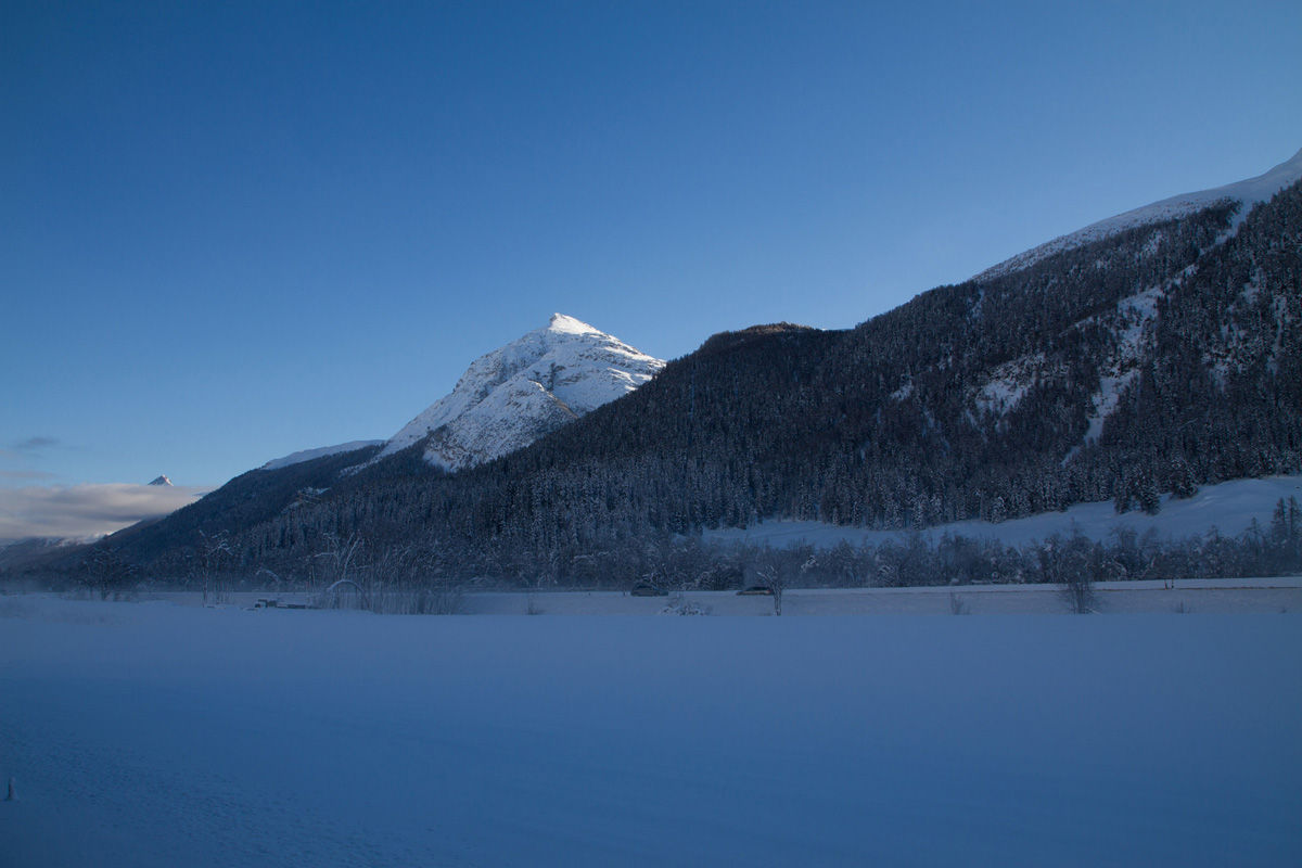 Cross-country Skiing in Engadin